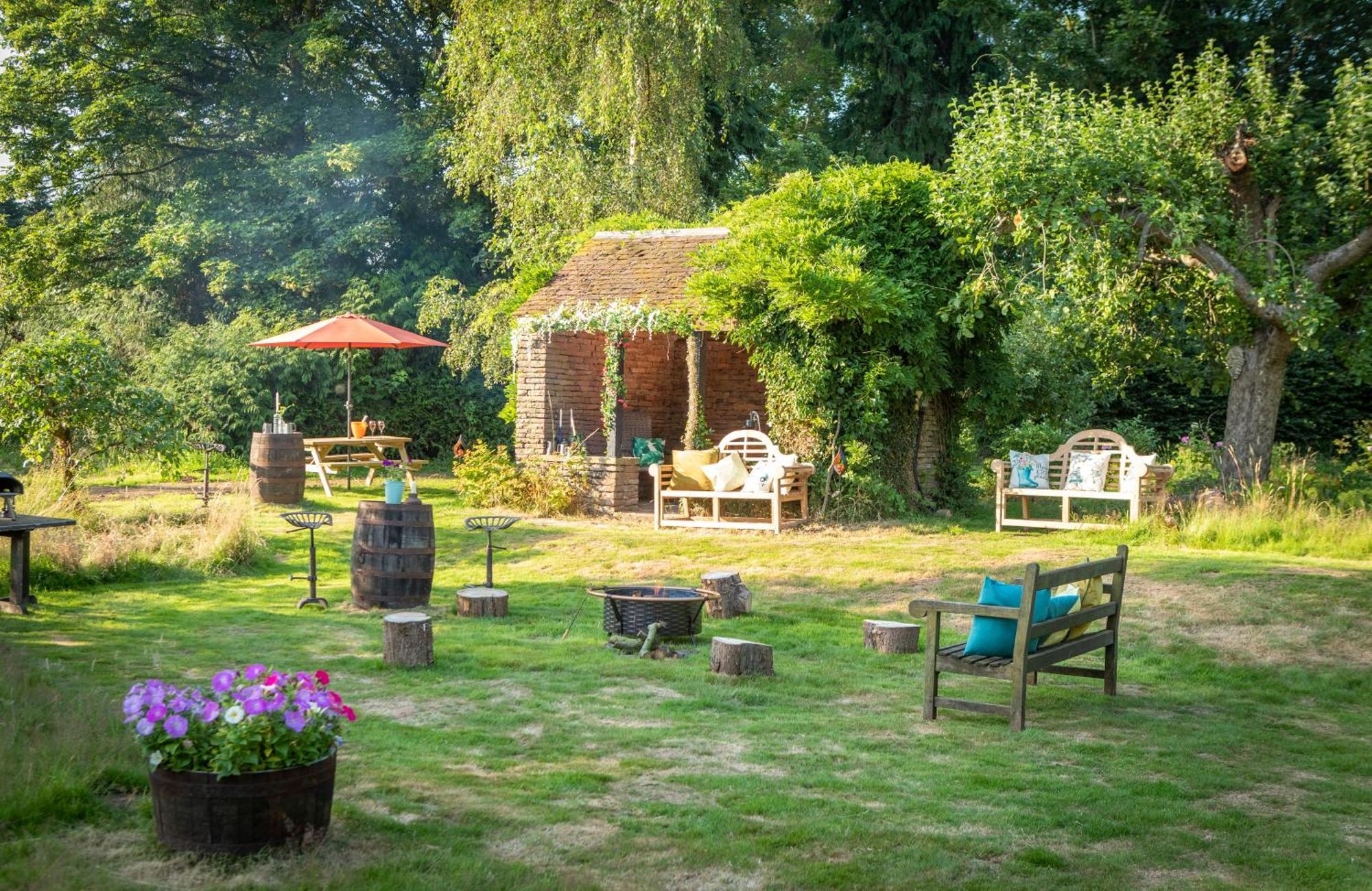 ホテル Stargazer Glamping Uk The Mahal 8 People Ross-on-Wye エクステリア 写真